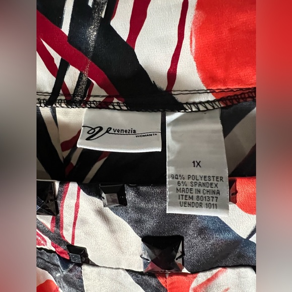 Abstract Shirt Plus Size - Picture 3 of 3